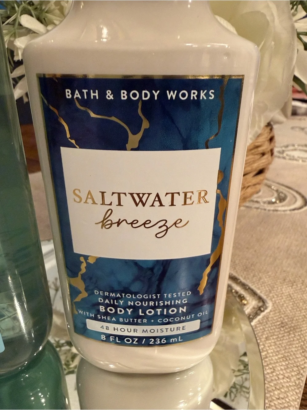 Bath & Body Works Saltwater Breeze Body Wash & Lotion Set - White & Teal - Picture 6 of 9